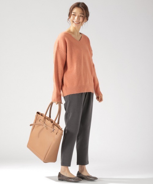 BAYFLOW（ベイフロー）の「2WAYVネックニットプルオーバー（ニット/セーター・レディース・ベージュ/ピンク/オレンジ/グリーン/アイボリー・FREE）」の10枚目の写真