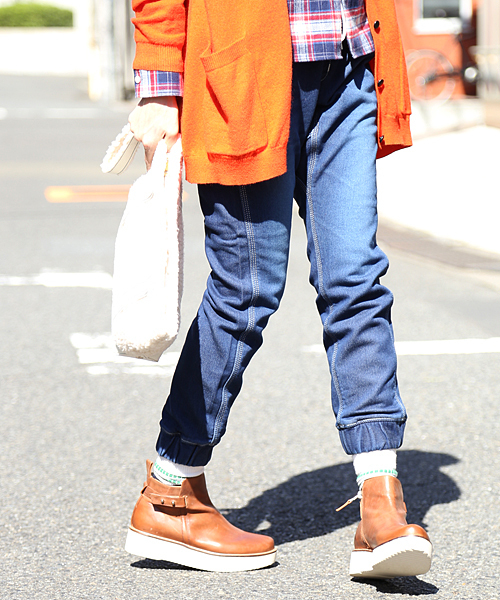 And A（アンドエー）の「LEE EASY PANTS（デニムパンツ・レディース・インディゴブルー/サックスブルー・SMALL/MEDIUM/LARGE）」の22枚目の写真