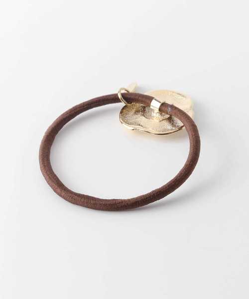 SMELLY（スメリー）の「ネジリメタルエポポニー（ヘアゴム・レディース・ベージュ/ピンク・-）」の8枚目の写真