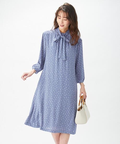 J.PRESS（ジェイプレス）の「【洗える】フェザージオメトリックプリント ワンピース（ドレス・レディース・ネイビー系5/サックスブルー系5・11/9）」の2枚目の写真