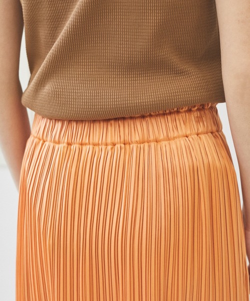 AZUL ENCANTO（アズールエンカント）の「ヴィンテージサテンプリーツスカート（スカート・レディース・オフホワイト/ライトグレー/オレンジ・FREE）」の16枚目の写真