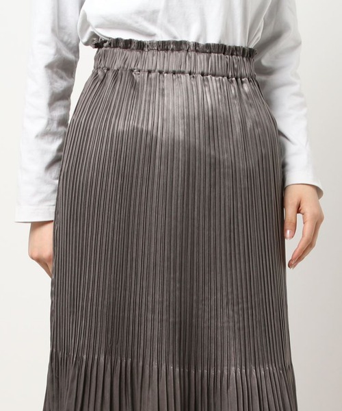 AZUL ENCANTO（アズールエンカント）の「ヴィンテージサテンプリーツスカート（スカート・レディース・オフホワイト/ライトグレー/オレンジ・FREE）」の18枚目の写真