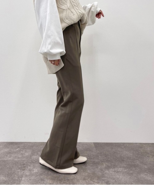 apres jour mignon(アプレジュールミニョン)の「へリンボーンツイルフレアパンツ【ZOZOTOWN限定アイテム】(その他パンツ・レディース・ダークグリーン/ブラック/モカ・SMALL/MEDIUM/X-LARGE)」の14枚目の写真