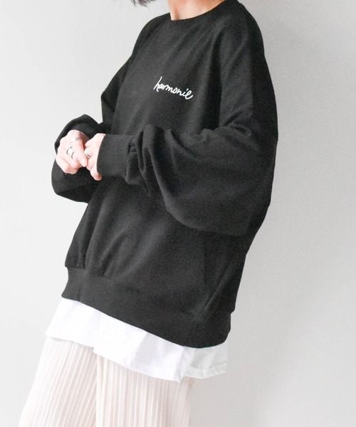 muure（ミュール）の「レイヤード風ワンポイントロゴビッグシルエットプルオーバー（Tシャツ/カットソー・レディース・ホワイト/ブラック/ライム・FREE）」の3枚目の写真