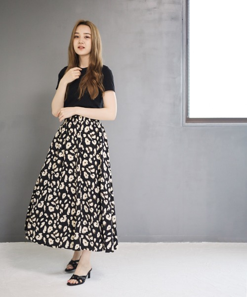 SESTO(セスト)の「オーバルデザインのストレートヒールミュールサンダル(サンダル・レディース・ブラック/レッド/グリーン/アイボリー・LL/3L/S/M/L)」の11枚目の写真