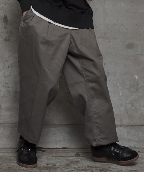 EGO TRIPPING（エゴトリッピング）の「mp9033-50AUSTRALIAN ARMY TROUSERS トラウザーパンツ（その他パンツ・メンズ・ホワイト/チャコール・31/33/29）」の2枚目の写真