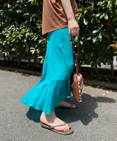 DouDou（ドゥドゥ）の「キュプラフレアスカート（スカート・レディース・ブラック/ブルー/グレイッシュベージュ・FREE）」の10枚目の写真