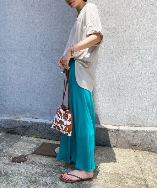 DouDou（ドゥドゥ）の「キュプラフレアスカート（スカート・レディース・ブラック/ブルー/グレイッシュベージュ・FREE）」の13枚目の写真