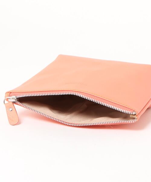 LBC（エルビーシー）の「リサイクルレザーポーチ（ポーチ・レディース・その他21/ブラック/ベージュ/ミント/イエロー・FREE）」の12枚目の写真