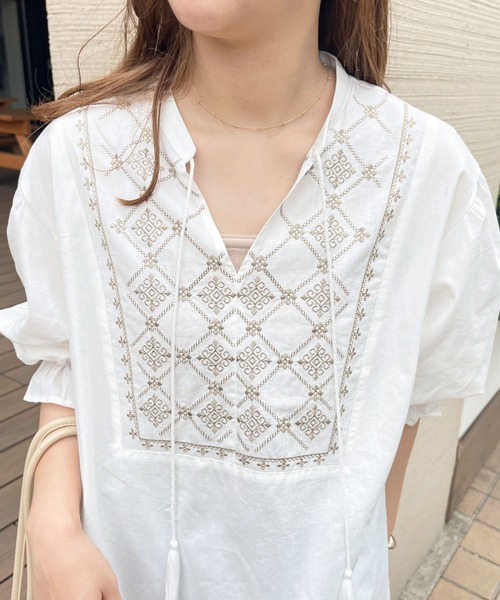 apres jour clair（アプレジュールクレア）の「【apres jour clair】刺繍バンドカラーワンピース【ZOZOTOWN限定アイテム】（ワンピース・レディース・オフホワイト/ベージュ・フリー/X-LARGE）」の17枚目の写真