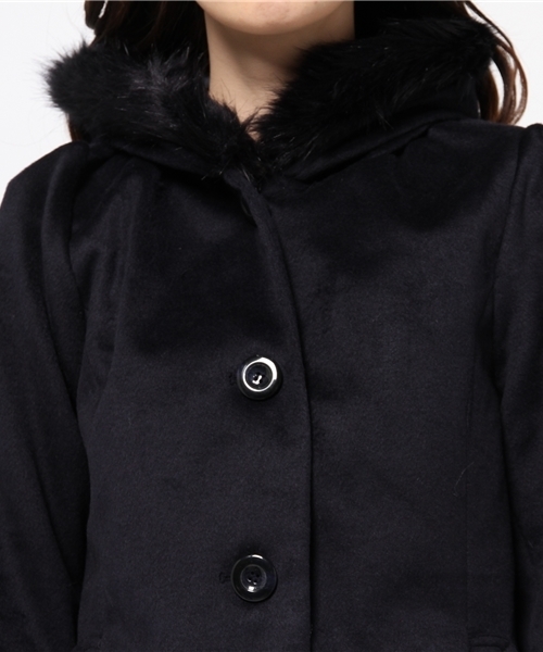 earth music&ecology(アースミュージックアンドエコロジー)の「フードファー付きコート(ステンカラーコート・レディース・アイボリー/ピンク/ベージュ/サックスブルー/ネイビー・SMALL/MEDIUM)」の10枚目の写真