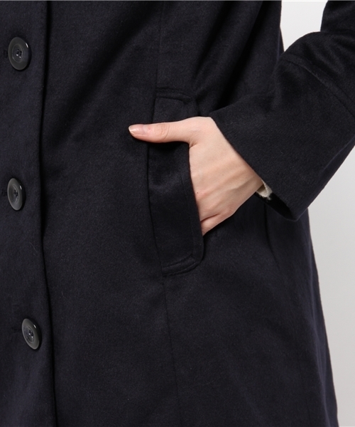 earth music&ecology(アースミュージックアンドエコロジー)の「フードファー付きコート(ステンカラーコート・レディース・アイボリー/ピンク/ベージュ/サックスブルー/ネイビー・SMALL/MEDIUM)」の12枚目の写真