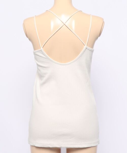 natural couture（ナチュラルクチュール）の「オープンバックカップ付きキャミソール（キャミソール・レディース・オフホワイト/イエロー/ブラック/モカ・FREE）」の5枚目の写真