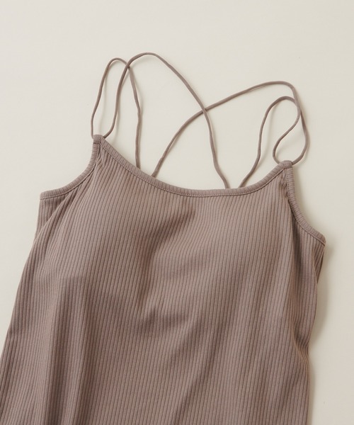 natural couture（ナチュラルクチュール）の「オープンバックカップ付きキャミソール（キャミソール・レディース・オフホワイト/イエロー/ブラック/モカ・FREE）」の8枚目の写真