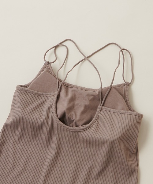 natural couture（ナチュラルクチュール）の「オープンバックカップ付きキャミソール（キャミソール・レディース・オフホワイト/イエロー/ブラック/モカ・FREE）」の9枚目の写真