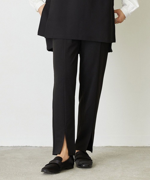 NICOLE white（ニコルホワイト）の「センタースリットポンチパンツ（その他パンツ・レディース・グレー/チャコールグレー/ブラック・FREE）」の2枚目の写真