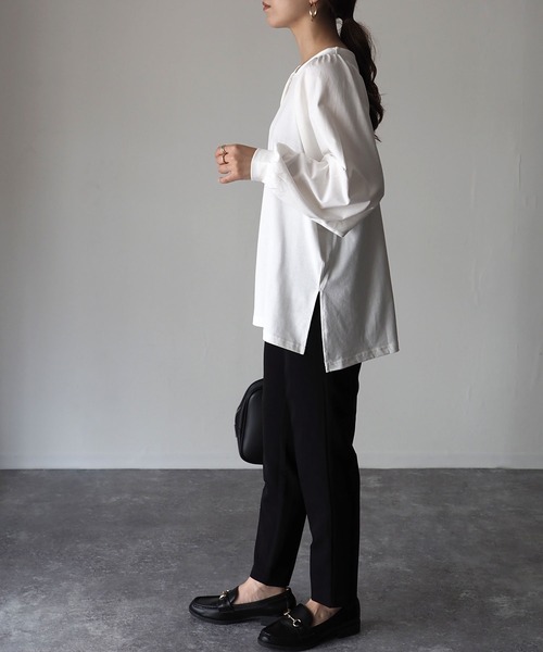 Riberry（リベリー）の「ボリューム袖Teeブラウス（Tシャツ/カットソー・レディース・オフホワイト/スミクロ・MEDIUM）」の10枚目の写真