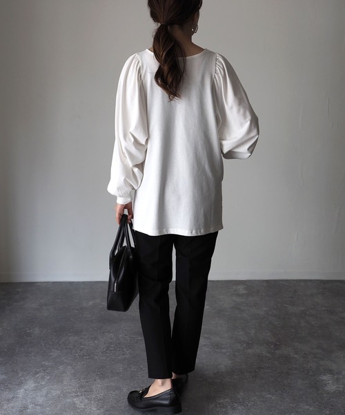Riberry（リベリー）の「ボリューム袖Teeブラウス（Tシャツ/カットソー・レディース・オフホワイト/スミクロ・MEDIUM）」の11枚目の写真
