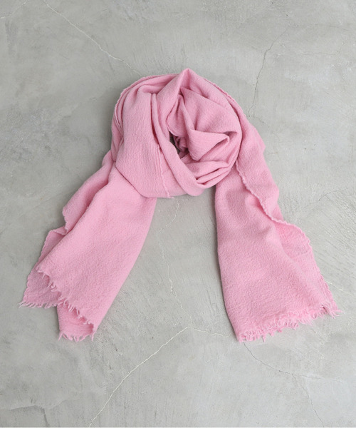 CHILD WOMAN（チャイルドウーマン）の「スーパー120無撚糸製品染め大判ストール（ストール/ショール・レディース・ネイビー/レッド/サックスブルー/ピンク/イエロー・FREE）」の16枚目の写真