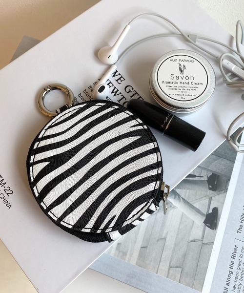 SPINNS（スピンズ）の「【組み合わせ自由自在】フェイクレザーカスタムバッグ コインケース（コインケース・レディース・ブラック系その他/ゼブラ/アニマル・ONESIZE）」の15枚目の写真