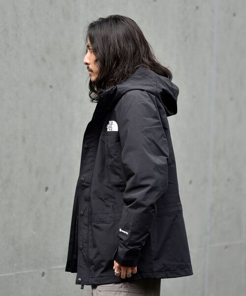 THE NORTH FACE（ザノースフェイス）の「NORTH FACE: Mountain Light Jacket/マウンテン ライト ジャケット（ブルゾン・メンズ・ブラック・SMALL/MEDIUM/LARGE/X-LARGE）」の6枚目の写真