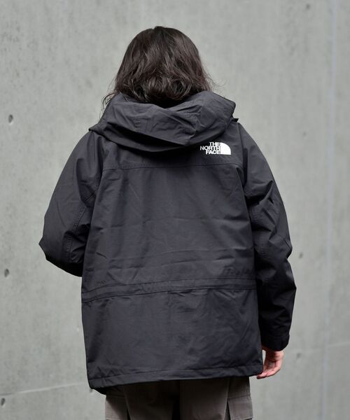THE NORTH FACE（ザノースフェイス）の「NORTH FACE: Mountain Light Jacket/マウンテン ライト ジャケット（ブルゾン・メンズ・ブラック・SMALL/MEDIUM/LARGE/X-LARGE）」の7枚目の写真