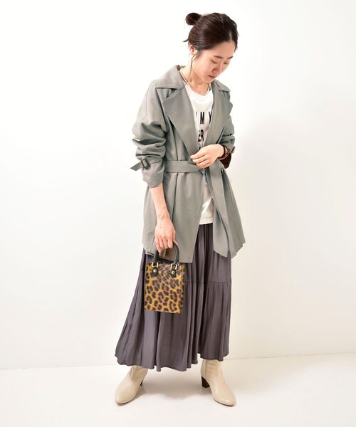 le.coeur blanc（ルクールブラン）の「ニュアンスショートトレンチコート（トレンチコート・レディース・モカ/ネイビー・36/38）」の22枚目の写真