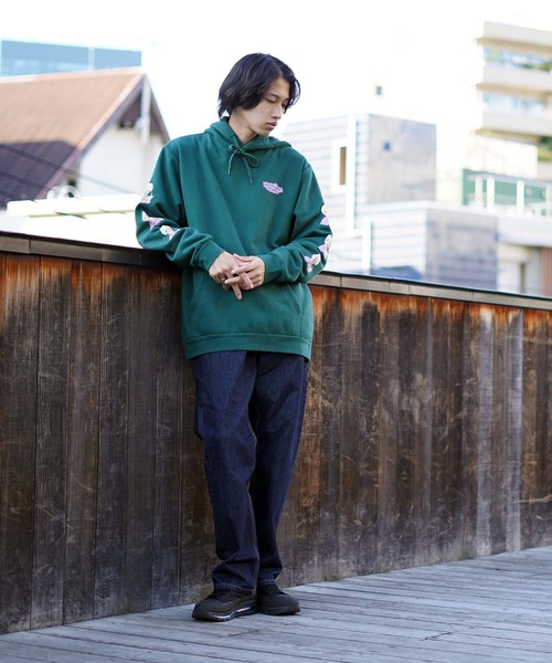 BROTHER MERLE（ブラザー マール）の「Betty 4.0 Hooded Pullover/BROTHER MERLE(ブラザーマール)袖プリントプルオーバーパーカー（パーカー・メンズ・ダークグリーン/ブラック/ヘザーグレー・SMALL/LARGE/X-LARGE/MEDIUM）」の16枚目の写真