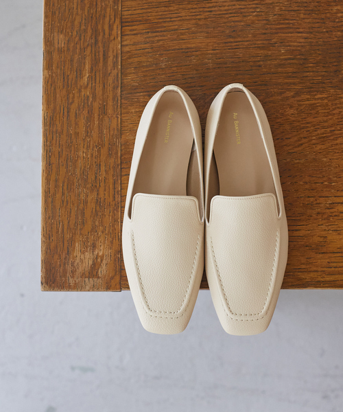 Au BANNISTER（オゥバニスター）の「【WEB限定/晴雨兼用】スクエアトゥモカシンパンプス（パンプス・レディース・ブラック/オフホワイト/ブロンズ/その他・35/36/37/38/39）」の2枚目の写真