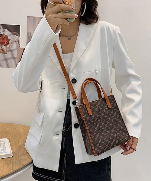 shopnikoniko(ショップニコニコ)の「モノグラム ショルダーバッグ(ショルダーバッグ・レディース・ホワイト/ブラウン・フリー)」の5枚目の写真