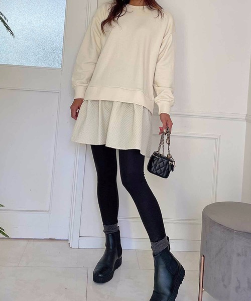 M y u（ミュー）の「Aライン裾フリルドッキングトップス（スウェット・レディース・ブラック/ブラウン/アイボリー/ネイビー/グレー/カーキ・FREE）」の13枚目の写真