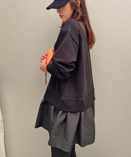 M y u（ミュー）の「Aライン裾フリルドッキングトップス（スウェット・レディース・ブラック/ブラウン/アイボリー/ネイビー/グレー/カーキ・FREE）」の19枚目の写真