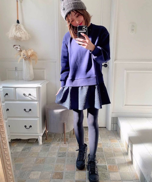 M y u（ミュー）の「Aライン裾フリルドッキングトップス（スウェット・レディース・ブラック/ブラウン/アイボリー/ネイビー/グレー/カーキ・FREE）」の10枚目の写真