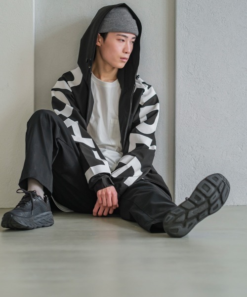 improves(インプローブス)の「袖ロゴ ストレッチ フード ブルゾン(マウンテンパーカー・メンズ・ホワイト/ブラック・X-LARGE/MEDIUM/LARGE)」の8枚目の写真