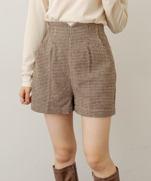 OLIVE des OLIVE（オリーブデオリーブ）の「美脚ショートパンツ（その他パンツ・レディース・ブラック/ベージュ/オフホワイト・FREE）」の3枚目の写真