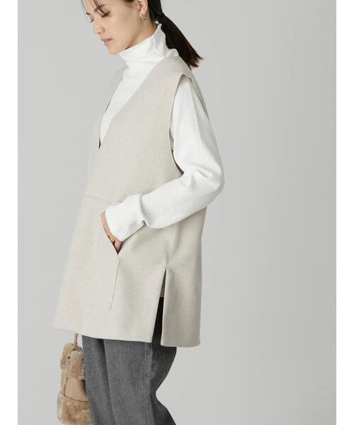 AMERICAN HOLIC(アメリカンホリック)の「Vネックポケット付きベスト(ベスト・レディース・ベージュ・M/L)」の4枚目の写真