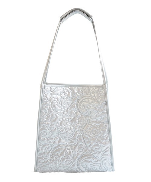 CONTROL FREAK / CTFK（コントロールフリーク）の「CONTROL FREAK(コントロールフリーク)ペイズリーキルトトート（トートバッグ・レディース・ブラック/シルバー/ブルー/アイボリー/ベージュ/グレー・FREE）」の7枚目の写真