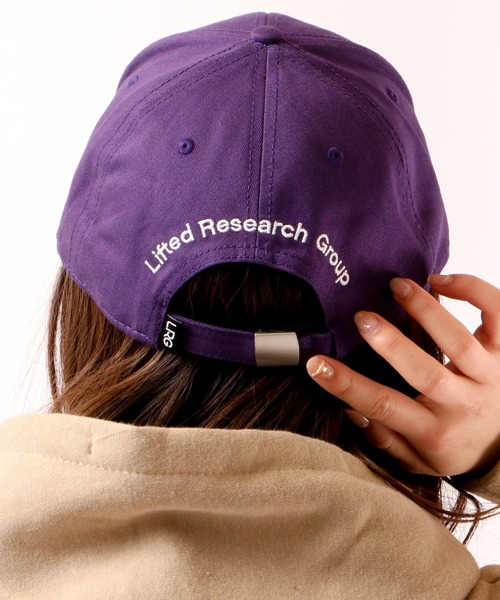LRG（エルアールジー）の「【LRG】キリンワンポイント刺繍 ベースボールカーブキャップ（キャップ・メンズ・パープル/グリーン・FREE）」の8枚目の写真