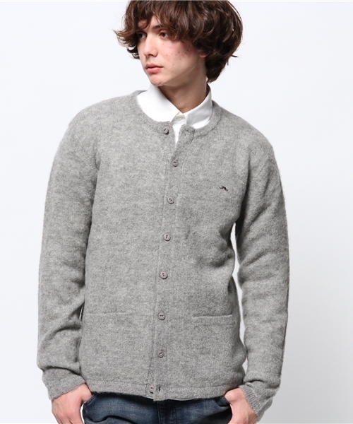 OUTLET(アウトレット)の「【WHO'S WHO gallery】BYシェットランドクルーカーデ(カーディガン/ボレロ・メンズ・ブラック/ブルー/グレー/アイボリー/ネイビー/レッド・LARGE/MEDIUM)」の2枚目の写真