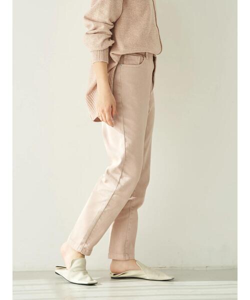 earth music&ecology（アースミュージックアンドエコロジー）の「カラーデニムテーパードパンツ*（デニムパンツ・レディース・ピンク・S/M/L）」の4枚目の写真