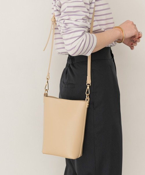 RODE SKO（ロデスコ）の「チェーン2WAYショルダーバッグ（ショルダーバッグ・レディース・オレンジ/ベージュ/キャメル/グリーン・ONE）」の2枚目の写真