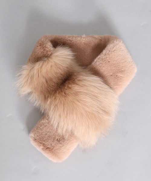 TITE IN THE STORE（ティテ　インザ　ストア）の「ファービッグマフラー（マフラー・レディース・チャコールグレー/ベージュ・FREE）」の5枚目の写真