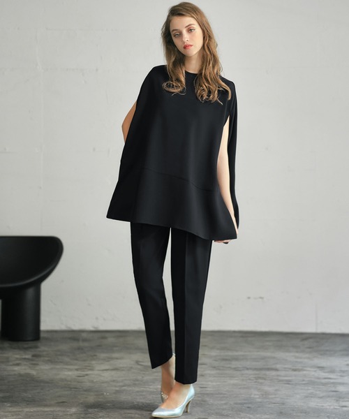 Flolia（フロリア）の「ポンチョ型プチハイネックブラウス・テーパードパンツ セットアップ 結婚式 パンツドレス セパレート パーティードレス オケージョンドレス お呼ばれ 二次会 成人式 同窓会 謝恩会【洗える】（パンツドレス・レディース・ネイビー/ブラック・L/M/S/2L）」の10枚目の写真