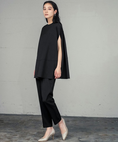 Flolia（フロリア）の「ポンチョ型プチハイネックブラウス・テーパードパンツ セットアップ 結婚式 パンツドレス セパレート パーティードレス オケージョンドレス お呼ばれ 二次会 成人式 同窓会 謝恩会【洗える】（パンツドレス・レディース・ネイビー/ブラック・L/M/S/2L）」の19枚目の写真