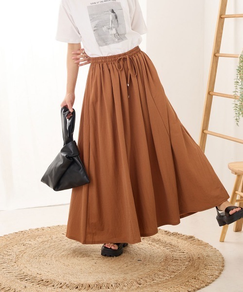 OMNES（オムネス）の「接触冷感レーヨンナイロンギャザースカート（スカート・レディース・ラベンダー/ベージュ/ブルー/ブラック/キャメル・FREE）」の11枚目の写真