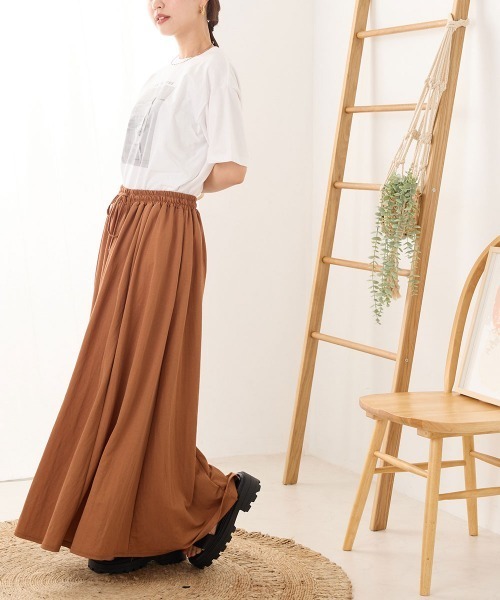 OMNES（オムネス）の「接触冷感レーヨンナイロンギャザースカート（スカート・レディース・ラベンダー/ベージュ/ブルー/ブラック/キャメル・FREE）」の12枚目の写真