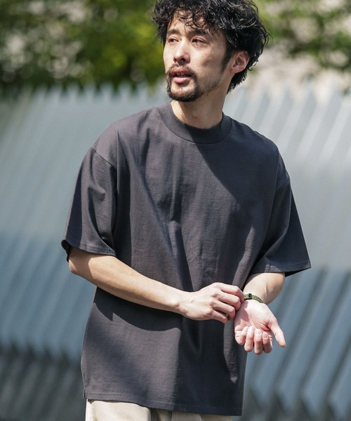 URBAN RESEARCH Sonny Label(アーバンリサーチサニーレーベル)の「USAコットンモックネックTシャツ(Tシャツ/カットソー・メンズ・オフホワイト/ベージュ系その他/チャコールグレー・LARGE/MEDIUM)」の1枚目の写真