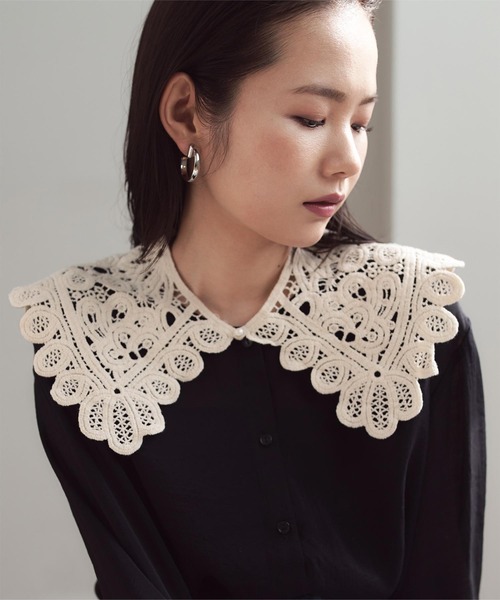 titivate（ティティベイト）の「ﾊﾟｰﾙﾎﾞﾀﾝﾚｰｽ付け襟（付け襟・レディース・ブラック/アイボリー・FREE）」の7枚目の写真