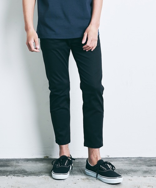 Magine(マージン)の「CTN STRETCH CROPPED TAPERED PANTS:コットン ストレッチ クロップド テーパードパンツ 22SS(チノパンツ・メンズ・ブラック/ベージュ/ネイビー/オリーブ・44/46/48)」の2枚目の写真