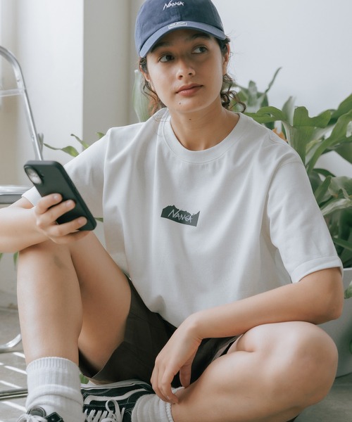 NANGA（ナンガ）の「NANGA/ナンガ ECO HYBRID MT LOGO TEE ロゴTシャツ 2026年春夏（Tシャツ/カットソー・メンズ・ホワイト/ブラック/ネイビー/キャメル/グレー/レンガ・L/XL/M/S）」の2枚目の写真